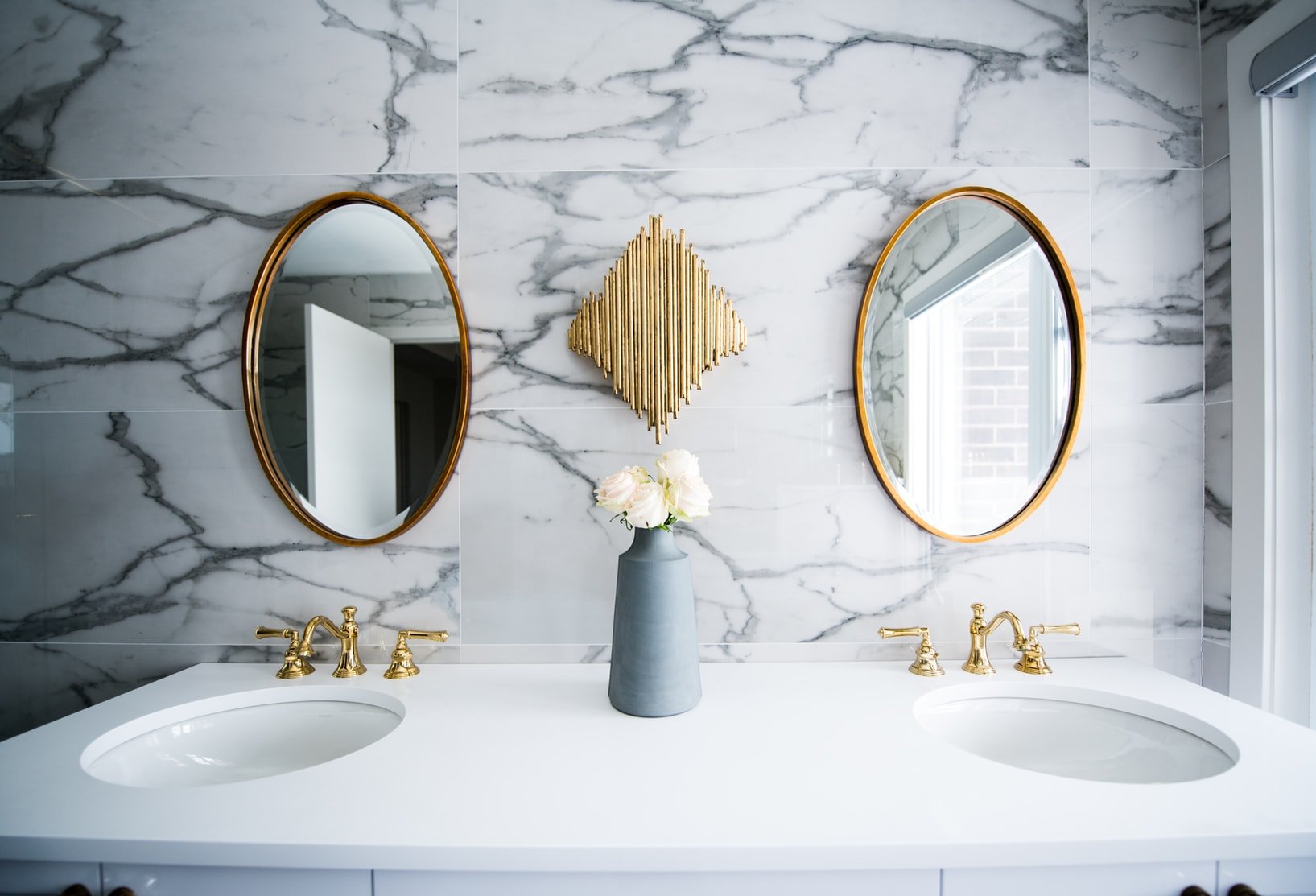 6 Ways to Make Your Bathroom Look Luxurious - MIKOL