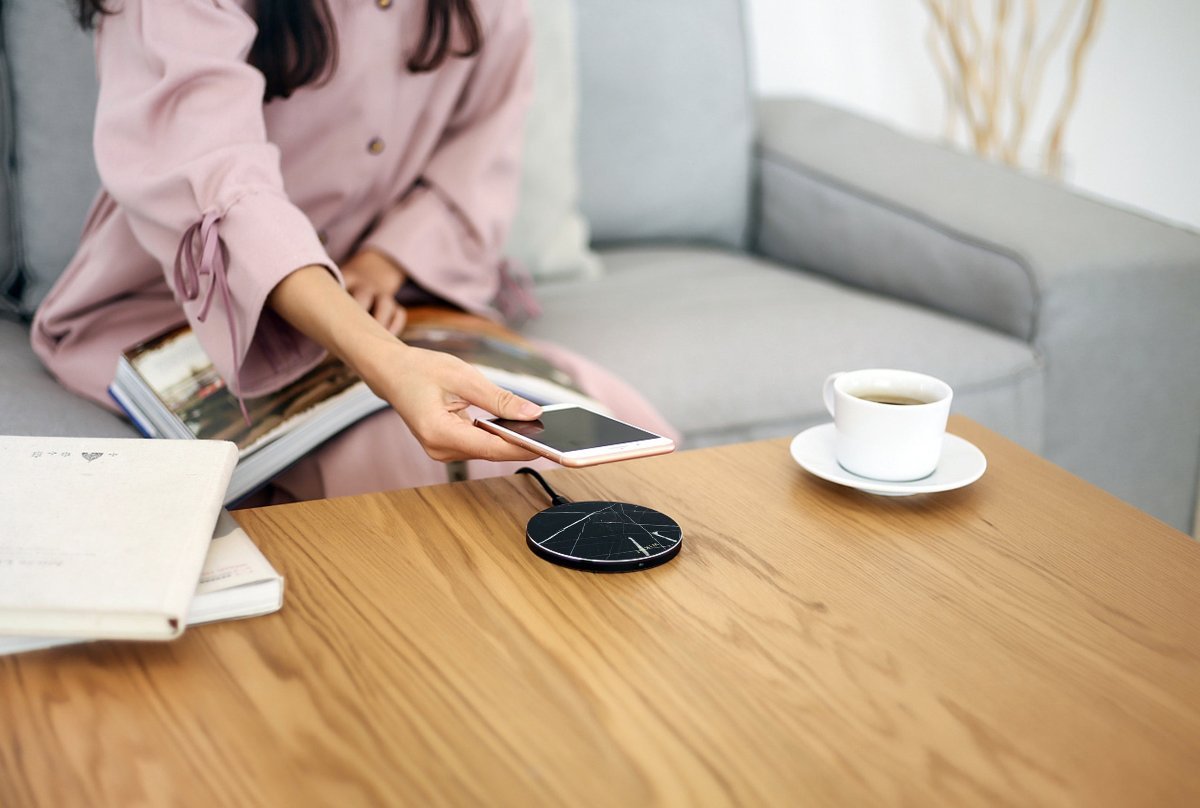 Carrara Marble Wireless Charging Pad (Sold out) - MIKOL